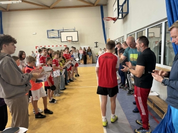 a900034f-c7a1-41d6-8185-c4bc8c3d5a37