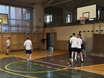 8f23580a-ef3b-4039-a69b-0213802ce616