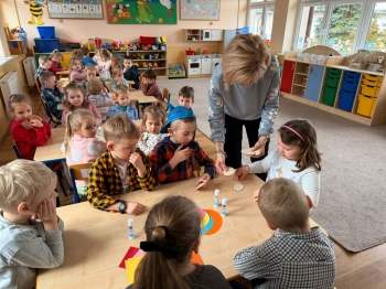 086b0bba-4b09-41d9-8355-ef24856202f3