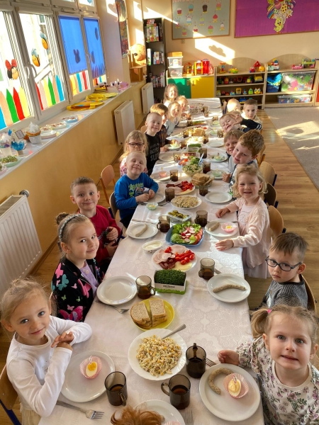 WIELKANOCNY CZAS U MALUCHÓW