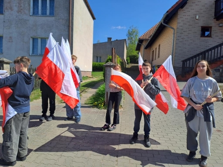 BIEL I CZERWIEŃ - 2 MAJA