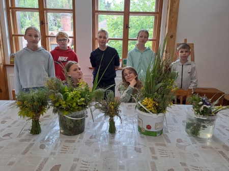 BUKIETY Z KWIATÓW POLNYCH NA DZIEŃ MATKI
