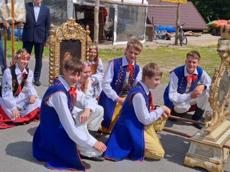 MË TRZIMÓMË Z BÒGÃ