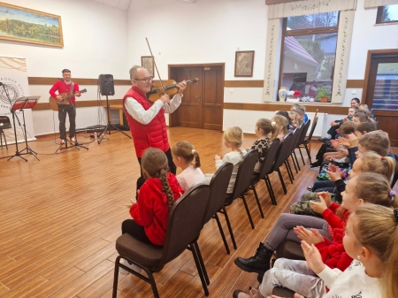 ,,PŁYNIE WISŁA, PŁYNIE PO POLSKIEJ KRAINIE…” – CZYLI MUZYCZNE OBCHODY DNIA NIEPODLEGŁOŚCI