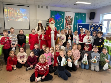 MIKOŁAJ Z WORKIEM PREZENTÓW