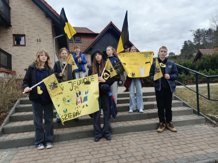 DZIEŃ JEDNOŚCI KASZUBÓW W NASZEJ SZKOLE – RADOŚĆ, TRADYCJA, KULTURA