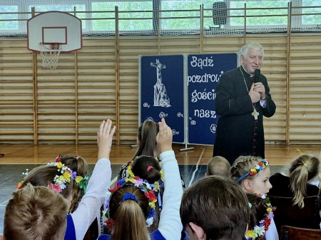 BĄDŹ POZDROWIONY GOŚCIU NASZ
